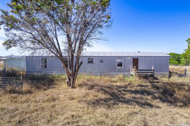 313 Big Meadows Dr, Bandera, TX 78003