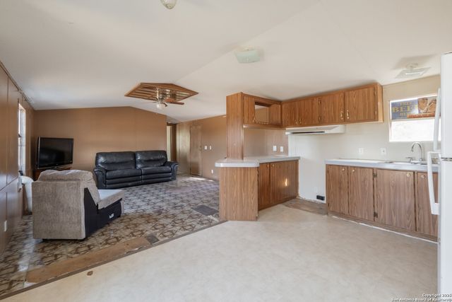 313 Big Meadows Dr, Bandera, TX 78003