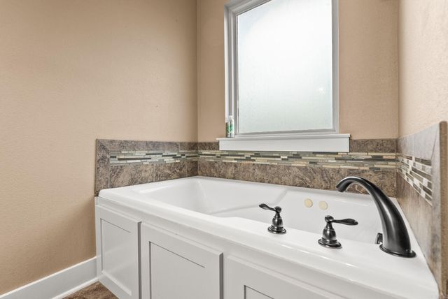 13 Tigers Eye Cove, Greenbrier, AR 72058