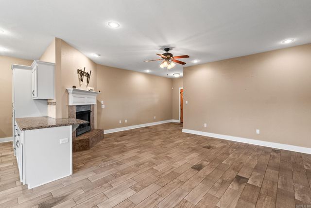 13 Tigers Eye Cove, Greenbrier, AR 72058