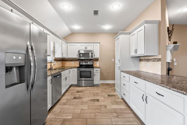 13 Tigers Eye Cove, Greenbrier, AR 72058