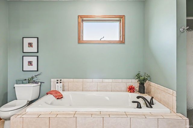 58030 Prairie Ridge Road, Goshen, IN 46528