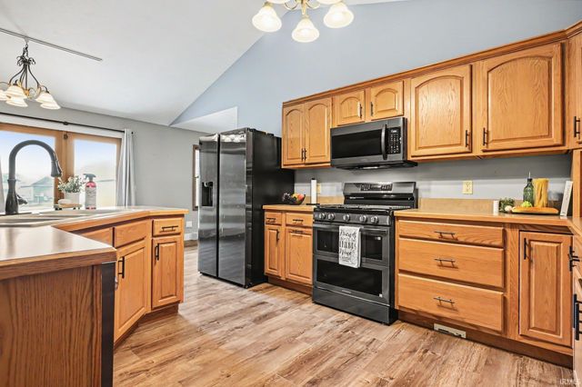 58030 Prairie Ridge Road, Goshen, IN 46528