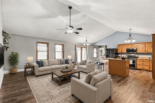 58030 Prairie Ridge Road, Goshen, IN 46528