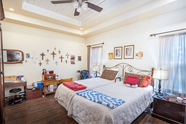 1004 Creswell Ln, Kerrville, TX 78028