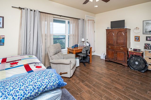1004 Creswell Ln, Kerrville, TX 78028