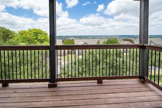 1004 Creswell Ln, Kerrville, TX 78028