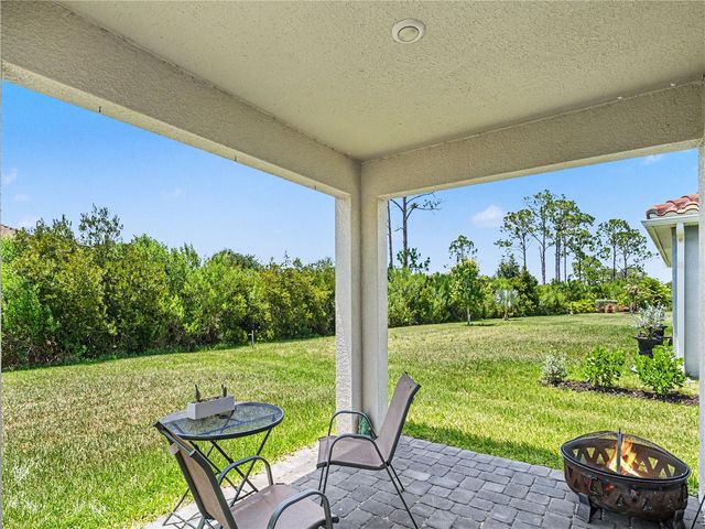 293 DAYLILY BOULEVARD, Nokomis, FL 34275