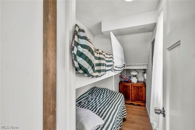 15 Lake Hurst Drive, Ashtabula, OH 44004