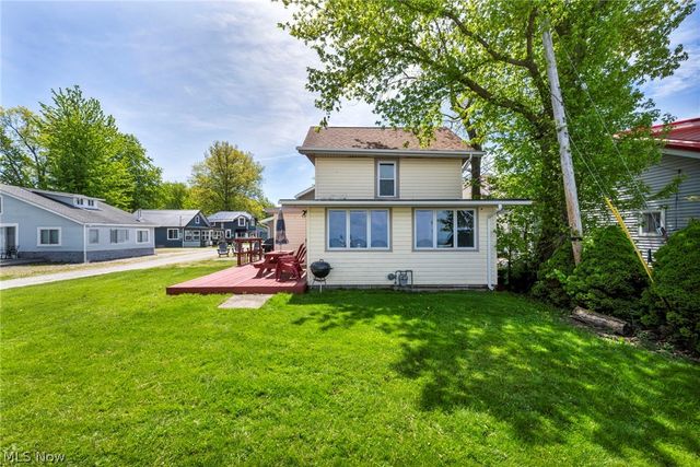 15 Lake Hurst Drive, Ashtabula, OH 44004