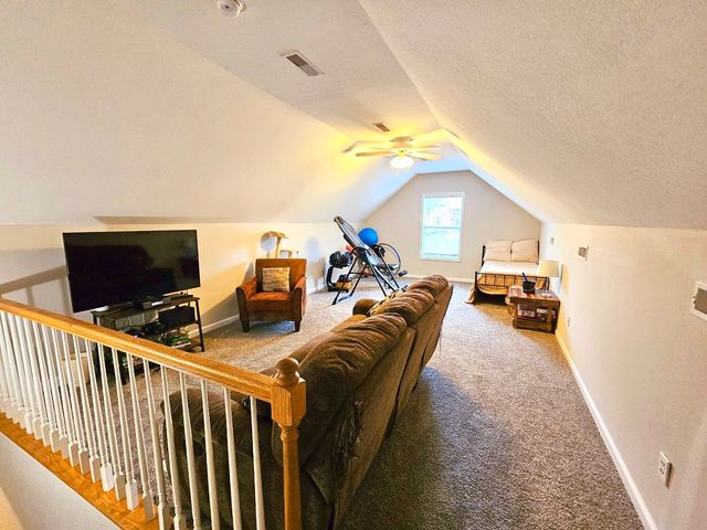 2871 Prince Dr, Clarksville, TN 37043