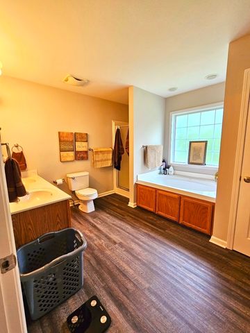 2871 Prince Dr, Clarksville, TN 37043