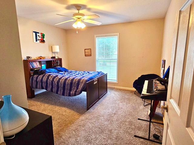 2871 Prince Dr, Clarksville, TN 37043