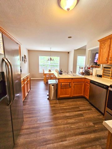 2871 Prince Dr, Clarksville, TN 37043