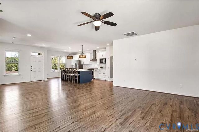 10801 Porter Park Ln, Glen Allen, VA 23059