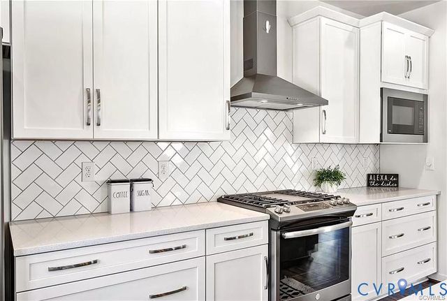 10801 Porter Park Ln, Glen Allen, VA 23059
