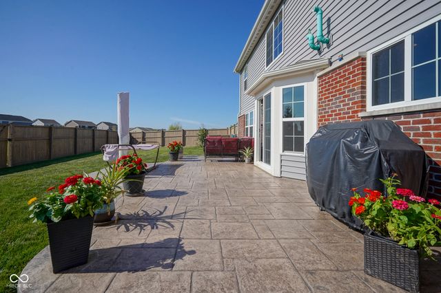 8634 N Dresden Drive, Mccordsville, IN 46055