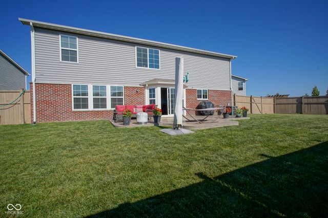 8634 N Dresden Drive, Mccordsville, IN 46055