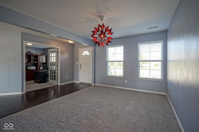 8634 N Dresden Drive, Mccordsville, IN 46055