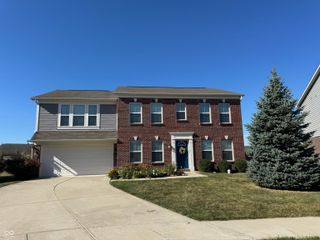 8634 N Dresden Drive, Mccordsville, IN 46055