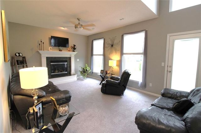 4711 NE 103rd Terrace, Kansas City, MO 64156