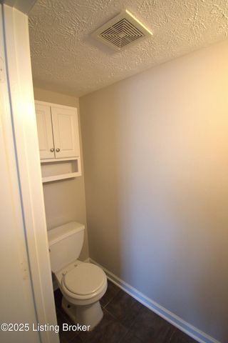 4221 Willowview Blvd, Louisville, KY 40299