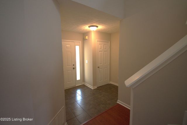 4221 Willowview Blvd, Louisville, KY 40299