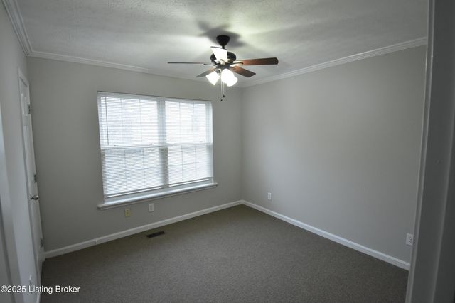 4221 Willowview Blvd, Louisville, KY 40299