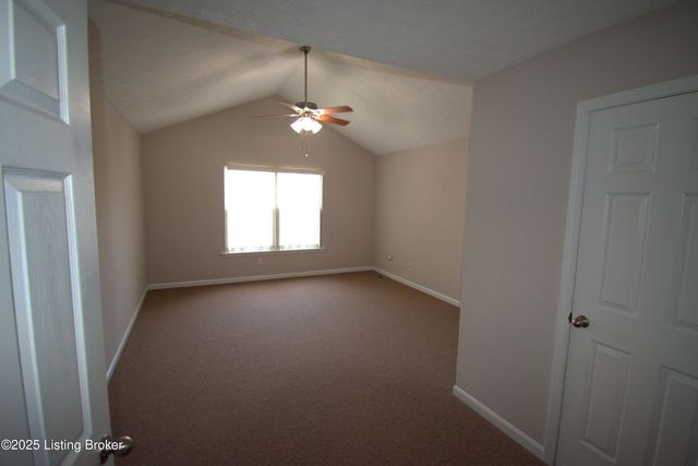 4221 Willowview Blvd, Louisville, KY 40299