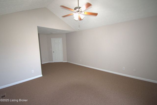 4221 Willowview Blvd, Louisville, KY 40299