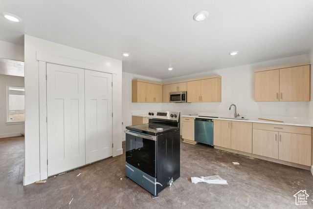 1615 N ANGEL ST #D, Layton, UT 84041