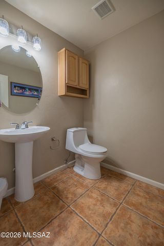 9350 E Still Springs Place, Vail, AZ 85641