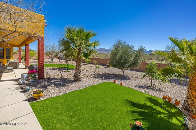 9350 E Still Springs Place, Vail, AZ 85641