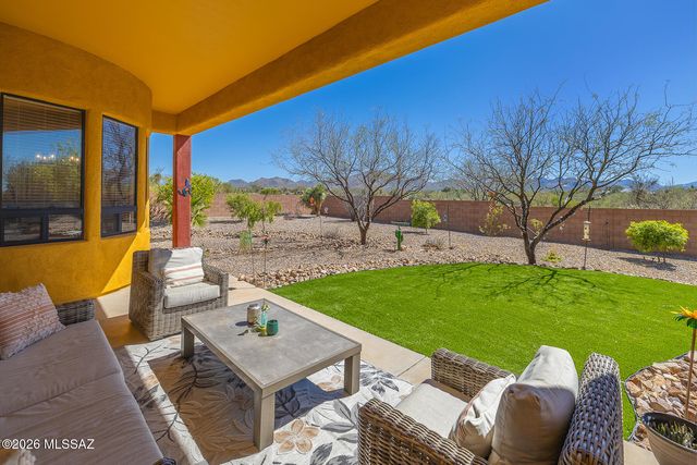 9350 E Still Springs Place, Vail, AZ 85641