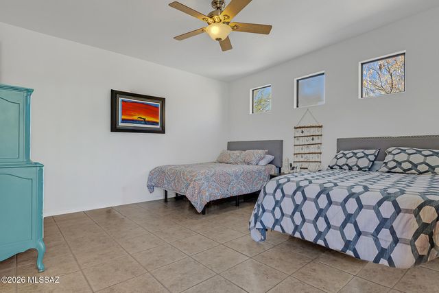 9350 E Still Springs Place, Vail, AZ 85641