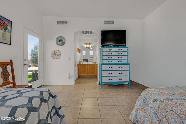 9350 E Still Springs Place, Vail, AZ 85641