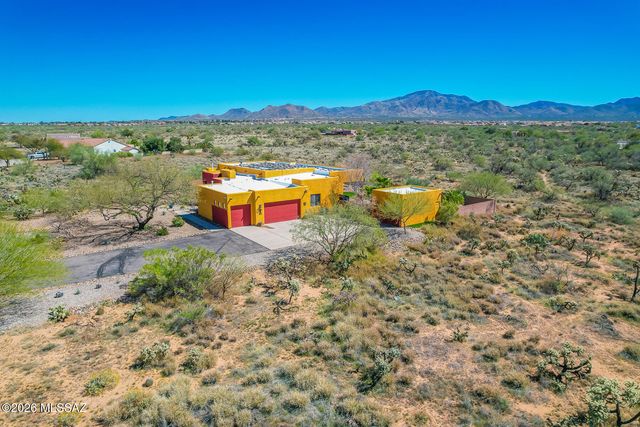 9350 E Still Springs Place, Vail, AZ 85641