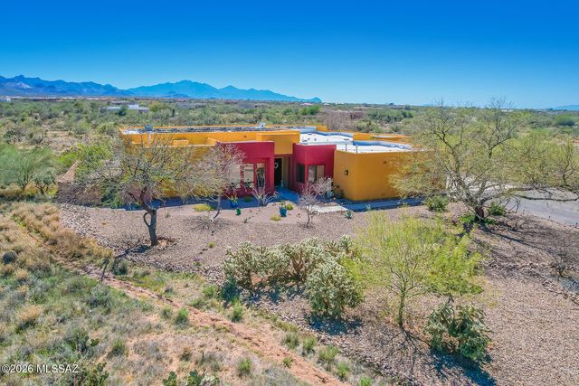 9350 E Still Springs Place, Vail, AZ 85641