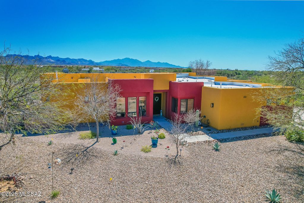 9350 E Still Springs Place, Vail, AZ 85641