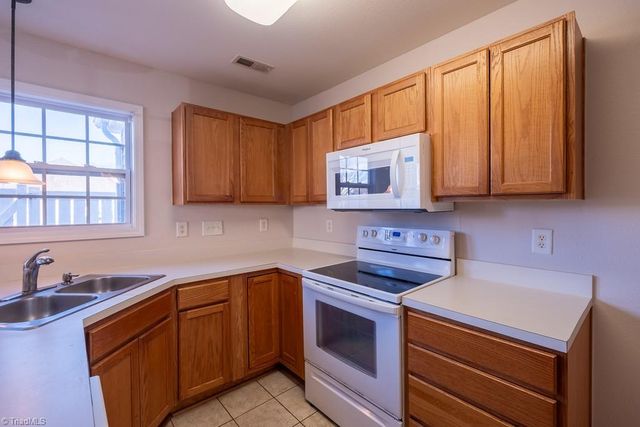 101 Williams Way, Kernersville, NC 27284