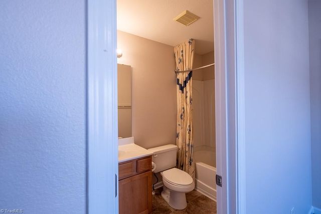 101 Williams Way, Kernersville, NC 27284