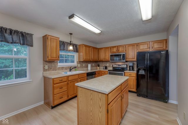 11289 Tufton Street, Fishers, IN 46038