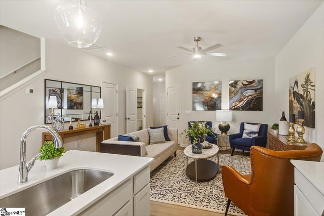 2037 Hillman Way, Roebuck, SC 29376