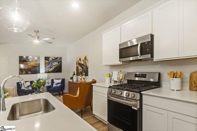 2037 Hillman Way, Roebuck, SC 29376