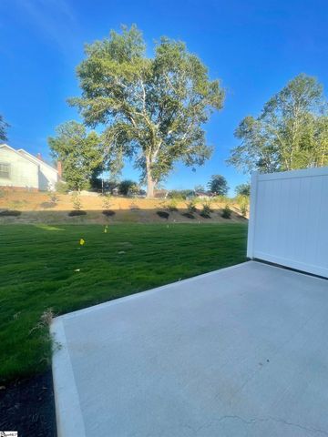 2037 Hillman Way, Roebuck, SC 29376