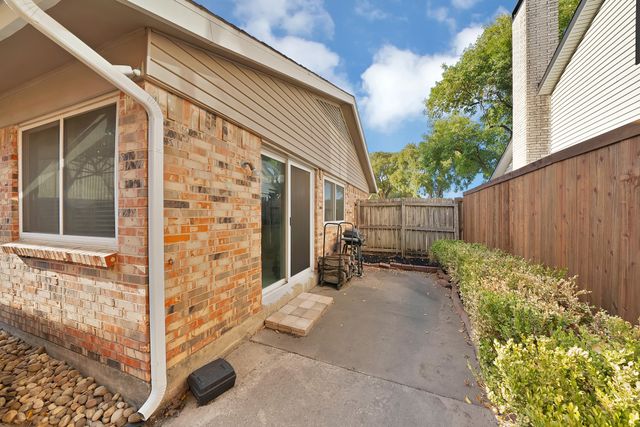5 Merrie Circle, Richardson, TX 75081