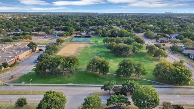 5 Merrie Circle, Richardson, TX 75081