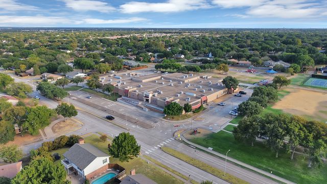 5 Merrie Circle, Richardson, TX 75081
