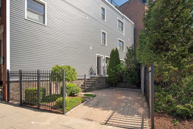 35 Rutherford Ave 1, Boston, MA 02129
