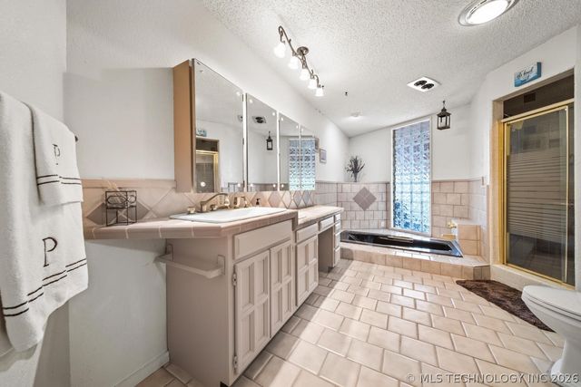 2229 N Cocomo Loop, Mannford, OK 74044